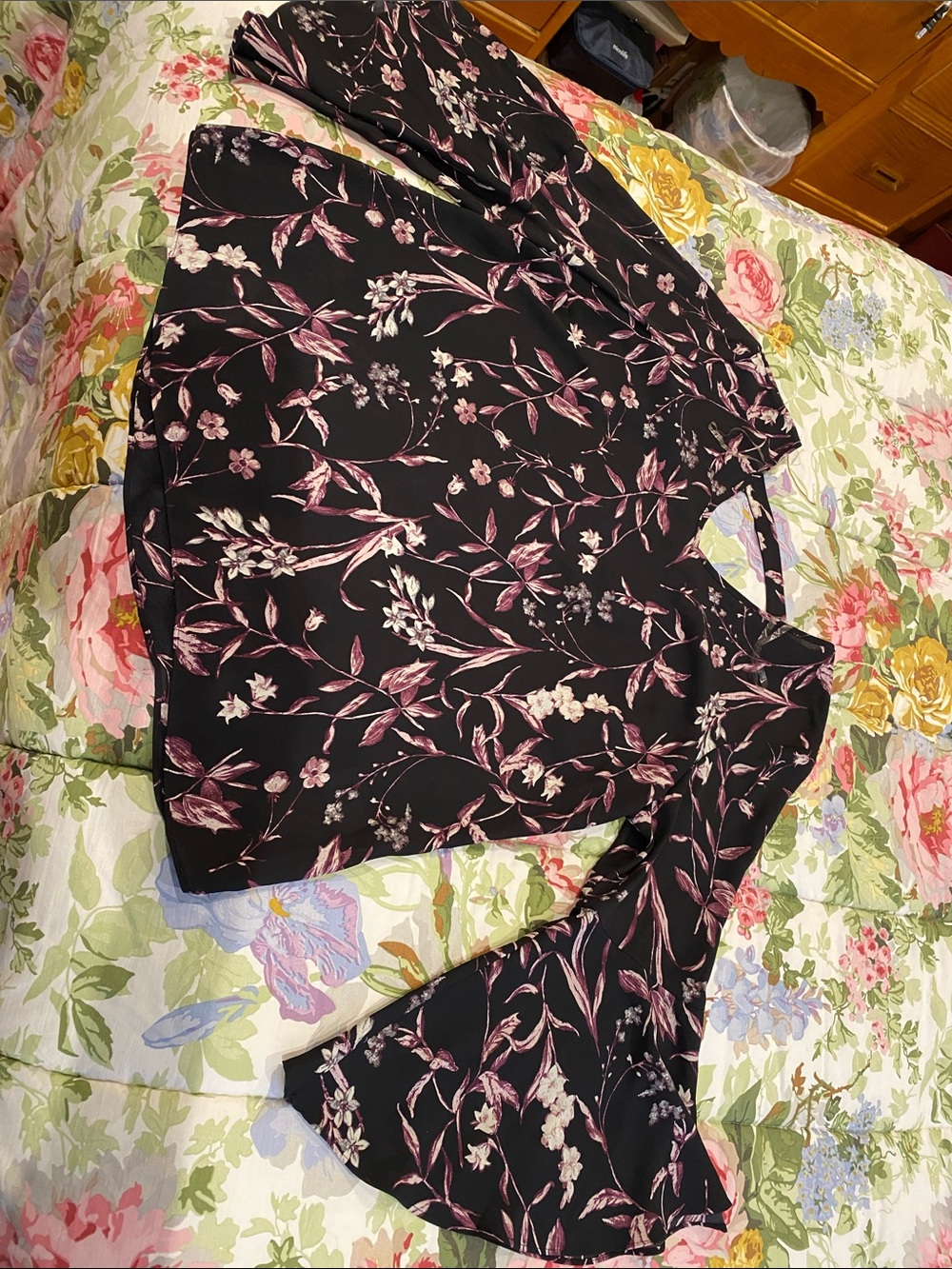 Black Floral Bell-Sleeve Blouse - Pink & Cream Print